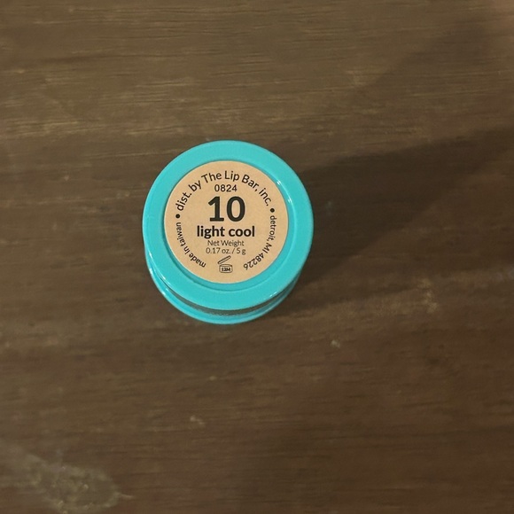 Thread Complexion Stick - Picture 9 of 9